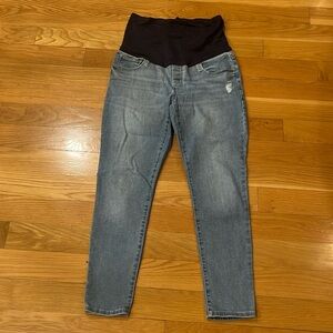 Gap women’s maternity easy legging jeans size 8/29S.